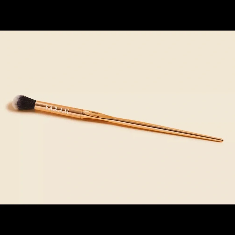 F.A.R.A.H FARAH Professional Blending Brush